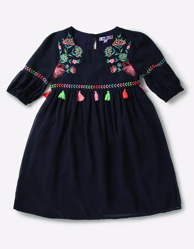 Scoop Neckline